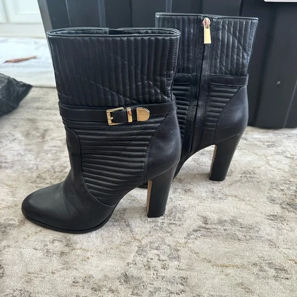 Vince Camuto Black Quilted Ankle Boots - Picture 4 of 7